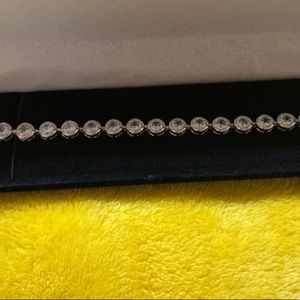 18K White Topaz Bracelet